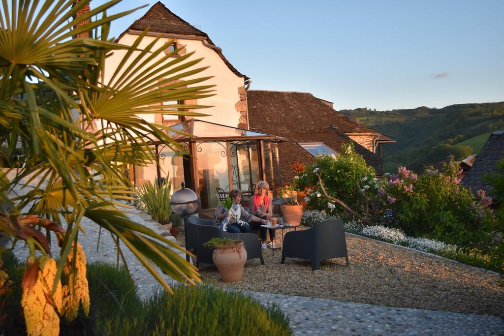 Les Hôtes du Lac, Chambres et tables d'hôtes Mandailles (Aveyron) Exterior foto